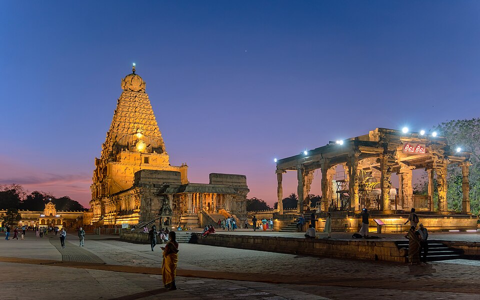 बृहदेश्वर मंदिर, तंजावुर — द्रविड़ शैली